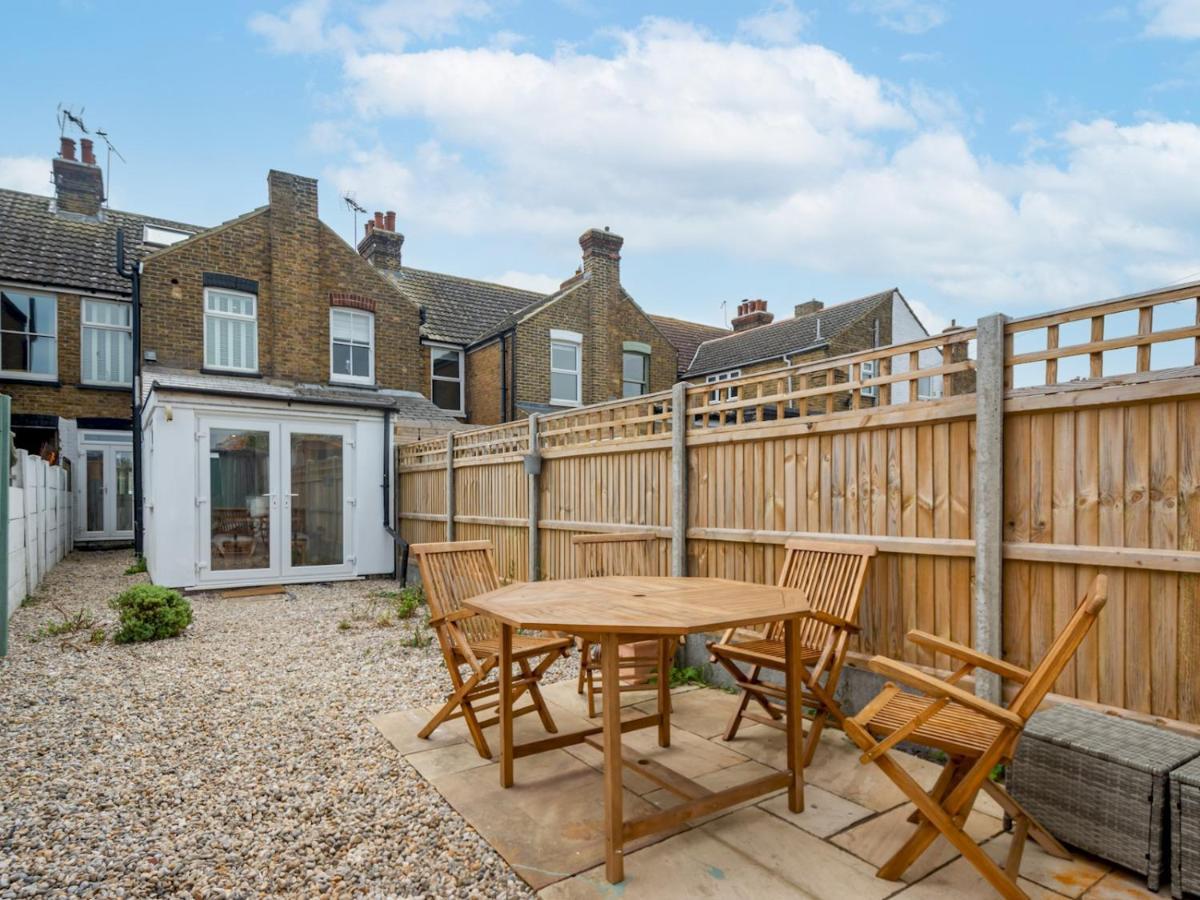 Pass The Keys 3 Bed Scandi Heaven Minutes From The Beach Whitstable Exterior foto