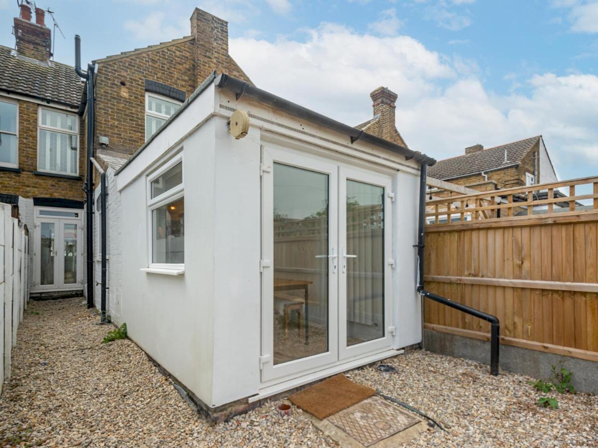 Pass The Keys 3 Bed Scandi Heaven Minutes From The Beach Whitstable Exterior foto